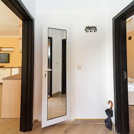 Sea Garden 2 One Bedroom Apartment Burgas