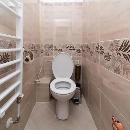 Sea Garden 2 One Bedroom * بورغاس