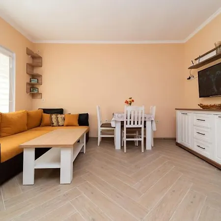 Sea Garden 2 One Bedroom شقة